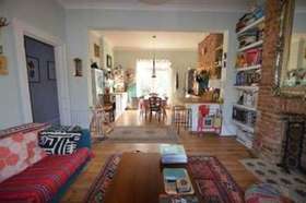 2 bedroom Flat for s...